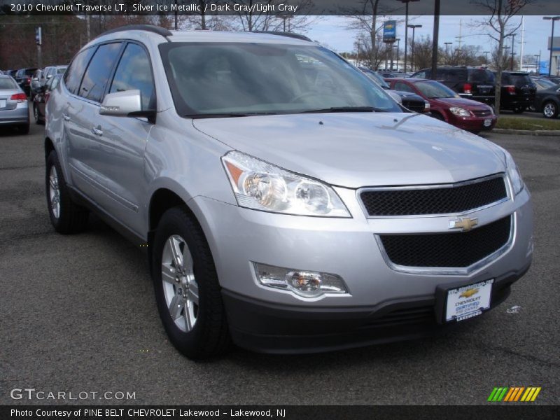 Silver Ice Metallic / Dark Gray/Light Gray 2010 Chevrolet Traverse LT