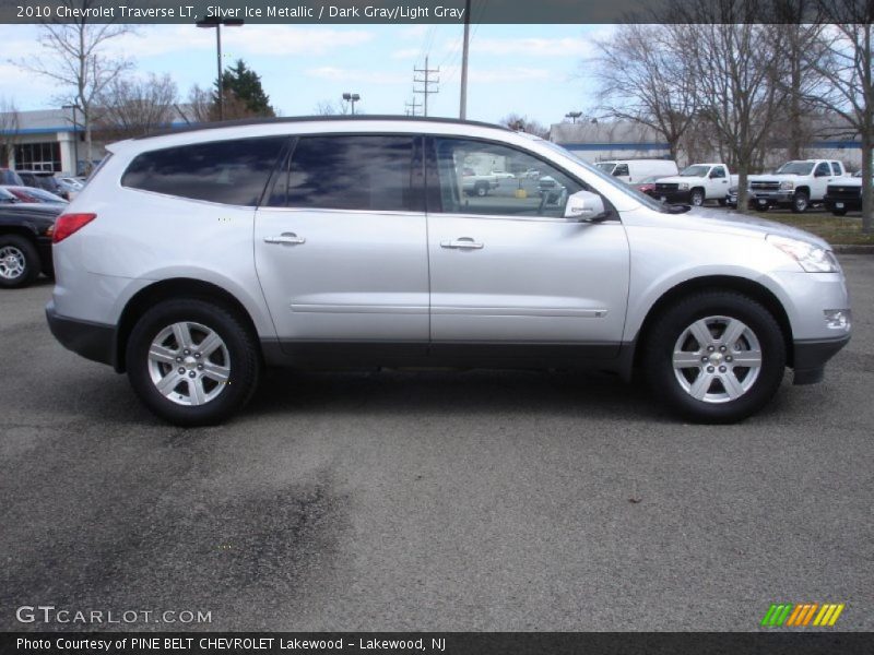 Silver Ice Metallic / Dark Gray/Light Gray 2010 Chevrolet Traverse LT