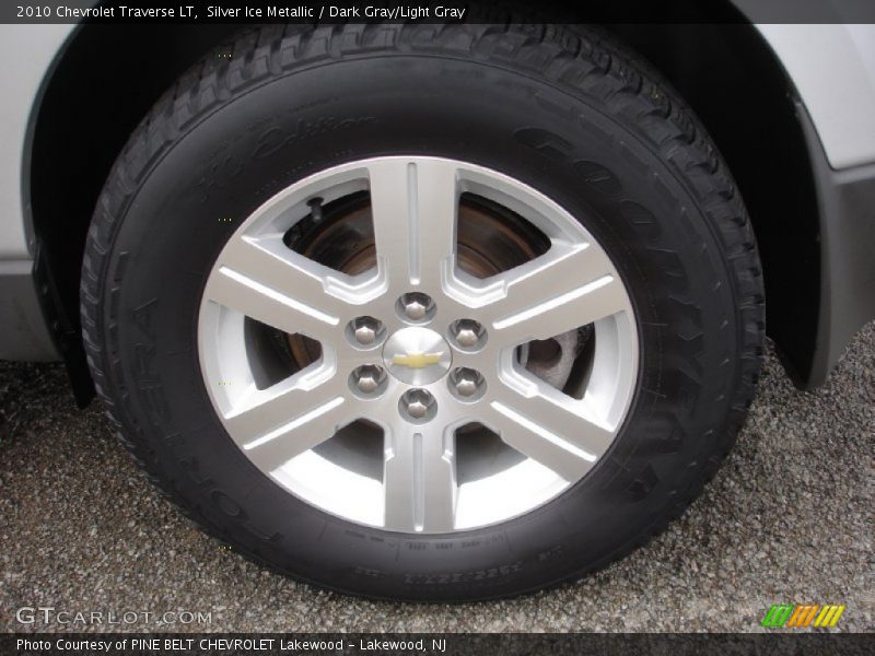 Silver Ice Metallic / Dark Gray/Light Gray 2010 Chevrolet Traverse LT