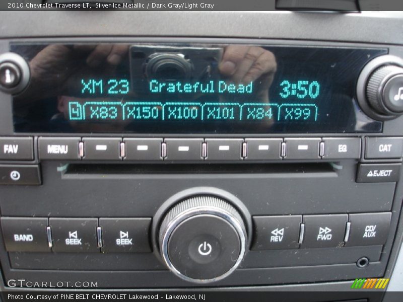 Silver Ice Metallic / Dark Gray/Light Gray 2010 Chevrolet Traverse LT