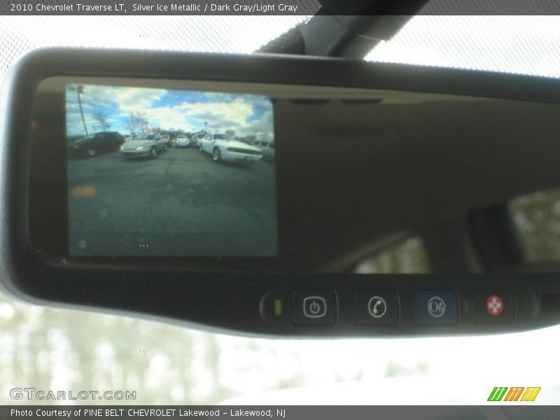 Silver Ice Metallic / Dark Gray/Light Gray 2010 Chevrolet Traverse LT