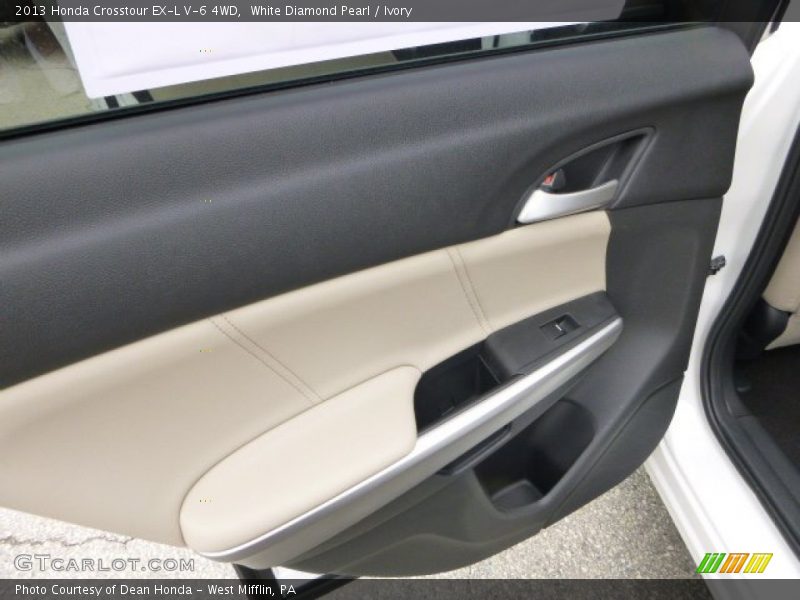 Door Panel of 2013 Crosstour EX-L V-6 4WD