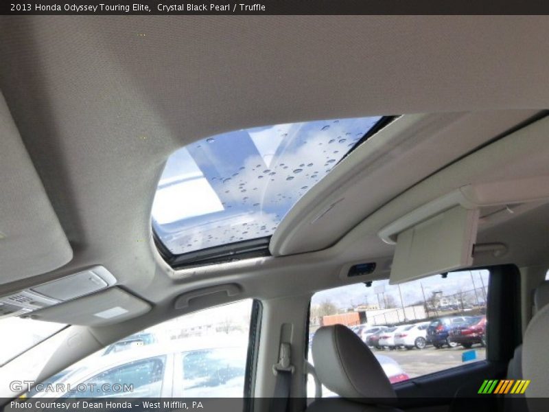 Crystal Black Pearl / Truffle 2013 Honda Odyssey Touring Elite