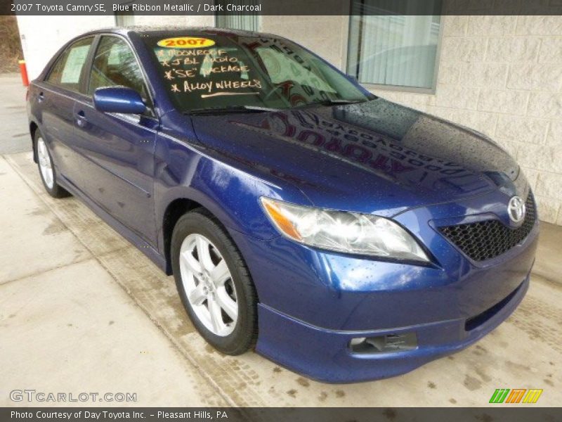 Front 3/4 View of 2007 Camry SE