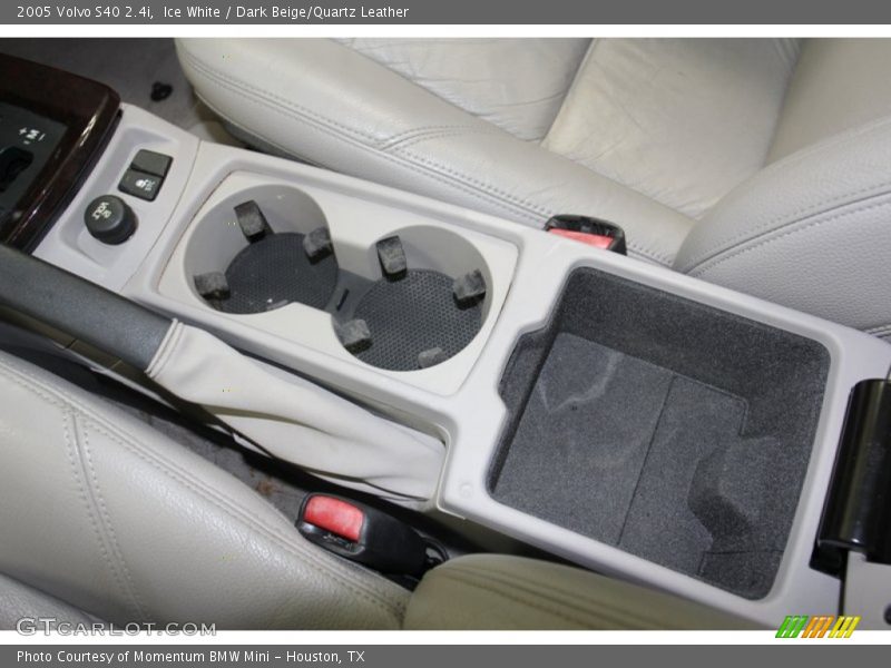 Ice White / Dark Beige/Quartz Leather 2005 Volvo S40 2.4i