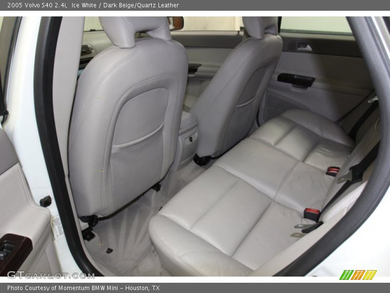 Ice White / Dark Beige/Quartz Leather 2005 Volvo S40 2.4i