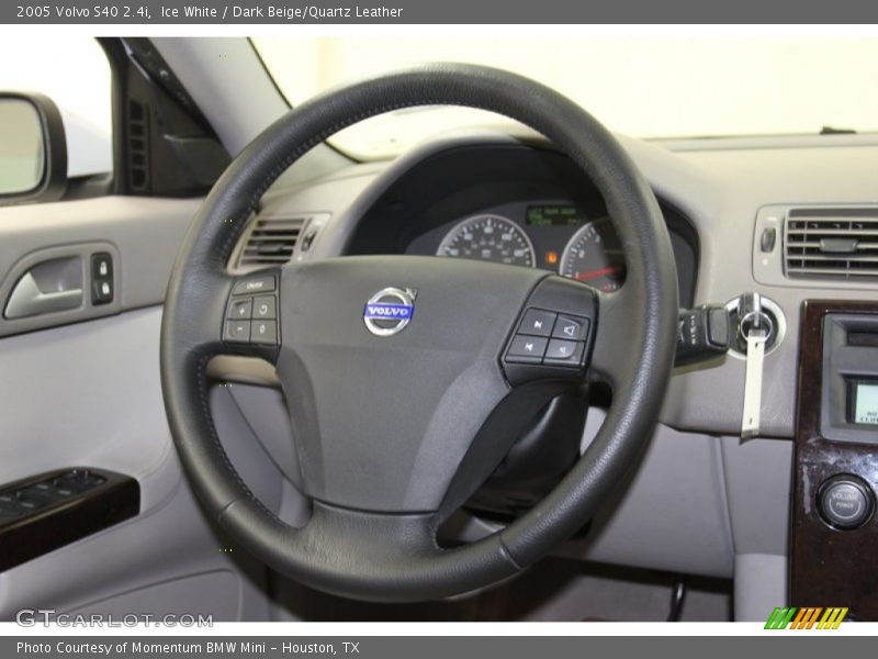 Ice White / Dark Beige/Quartz Leather 2005 Volvo S40 2.4i
