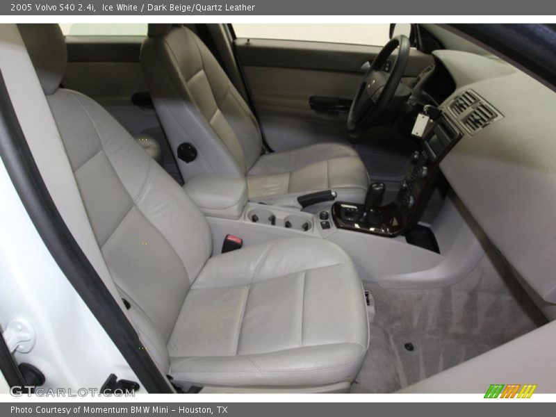 Ice White / Dark Beige/Quartz Leather 2005 Volvo S40 2.4i