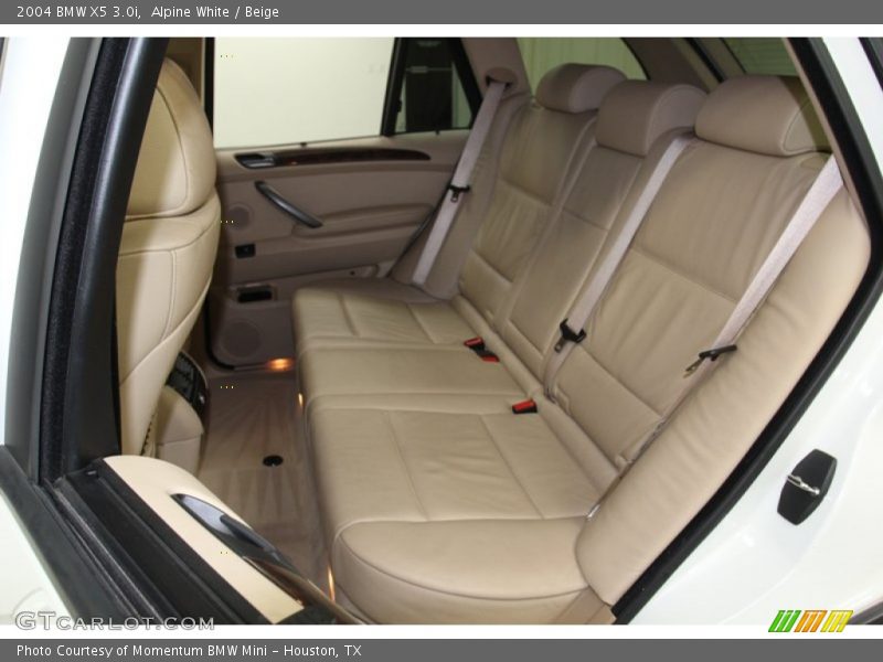 Alpine White / Beige 2004 BMW X5 3.0i
