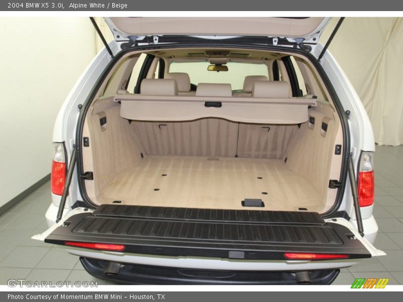 Alpine White / Beige 2004 BMW X5 3.0i