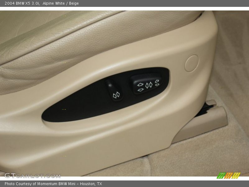 Alpine White / Beige 2004 BMW X5 3.0i
