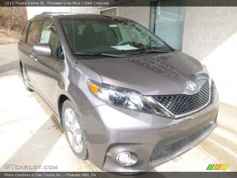 Predawn Gray Mica / Dark Charcoal 2013 Toyota Sienna SE