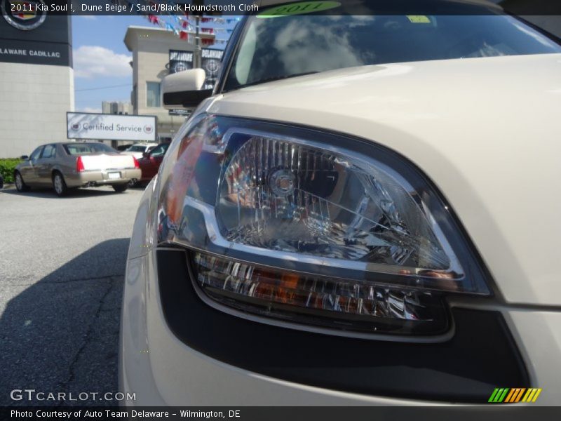 Dune Beige / Sand/Black Houndstooth Cloth 2011 Kia Soul !