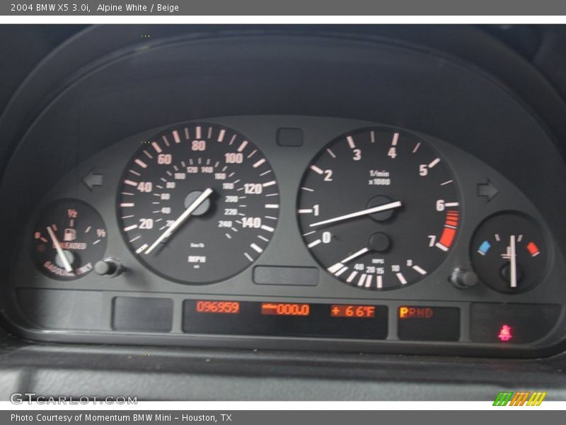 Alpine White / Beige 2004 BMW X5 3.0i