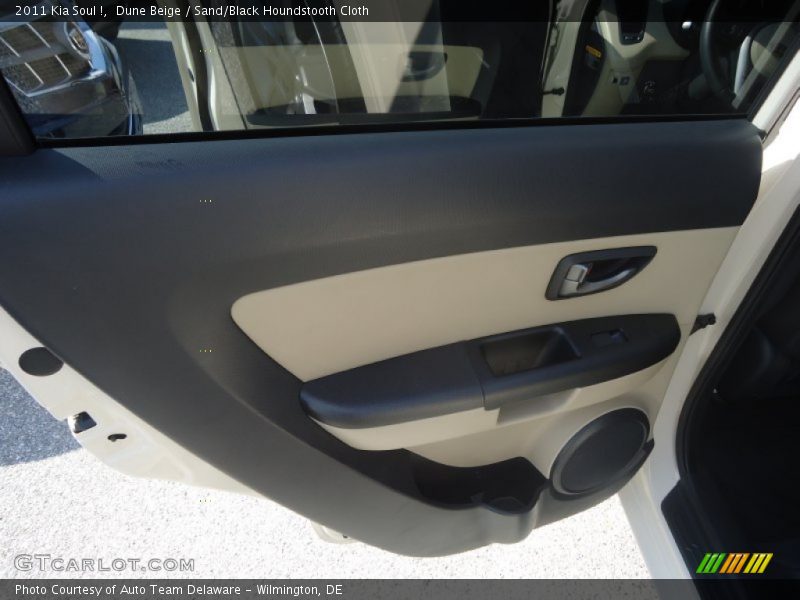 Dune Beige / Sand/Black Houndstooth Cloth 2011 Kia Soul !