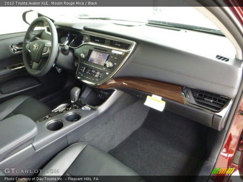 Moulin Rouge Mica / Black 2013 Toyota Avalon XLE