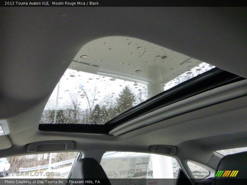 Moulin Rouge Mica / Black 2013 Toyota Avalon XLE
