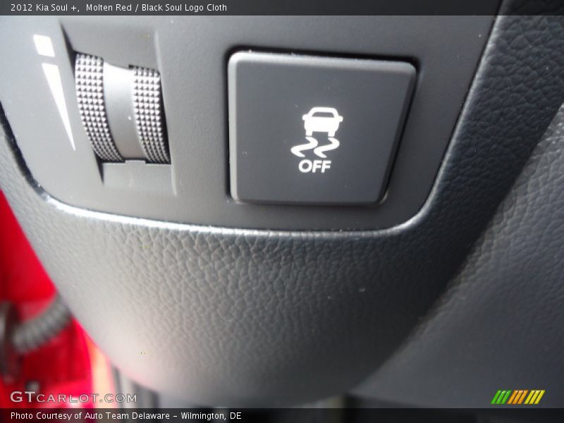Molten Red / Black Soul Logo Cloth 2012 Kia Soul +