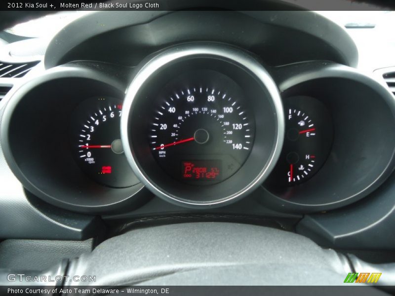 Molten Red / Black Soul Logo Cloth 2012 Kia Soul +