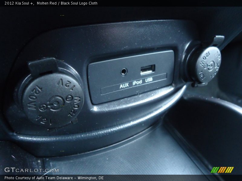 Molten Red / Black Soul Logo Cloth 2012 Kia Soul +