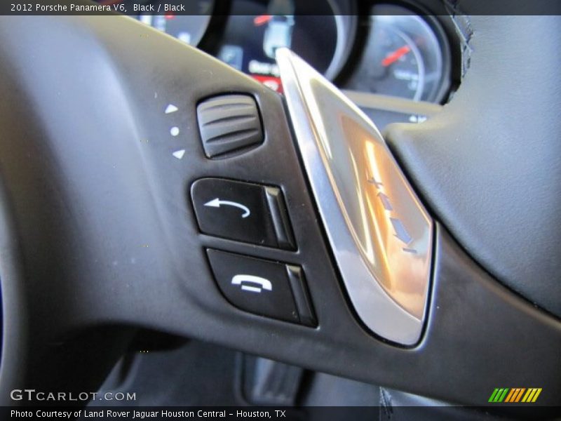 Controls of 2012 Panamera V6