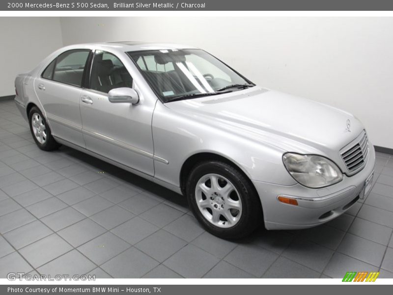 Front 3/4 View of 2000 S 500 Sedan