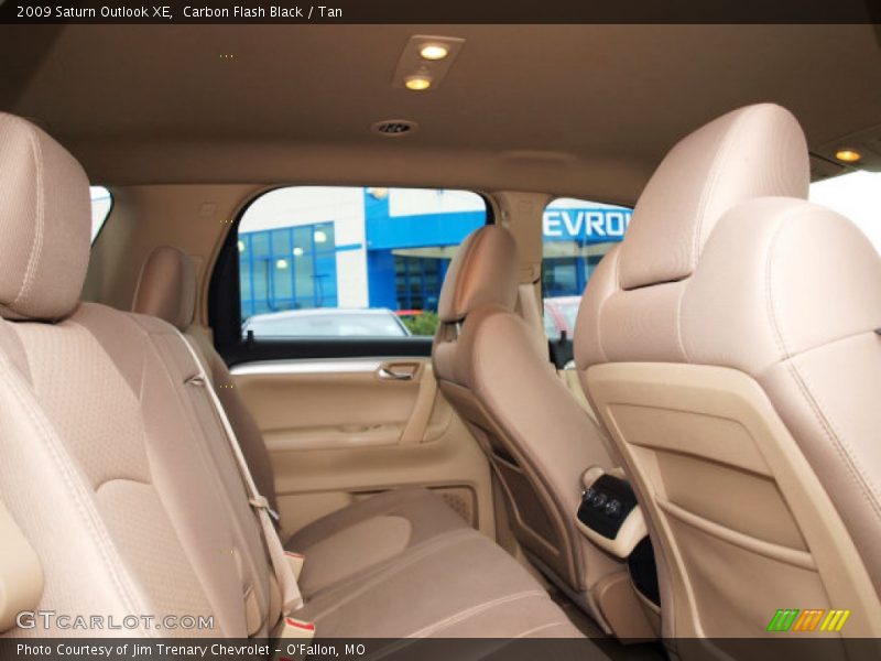 Carbon Flash Black / Tan 2009 Saturn Outlook XE
