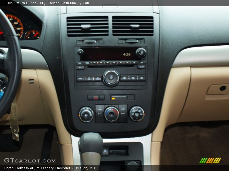 Carbon Flash Black / Tan 2009 Saturn Outlook XE