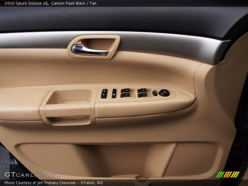 Carbon Flash Black / Tan 2009 Saturn Outlook XE