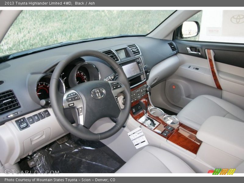 Black / Ash 2013 Toyota Highlander Limited 4WD