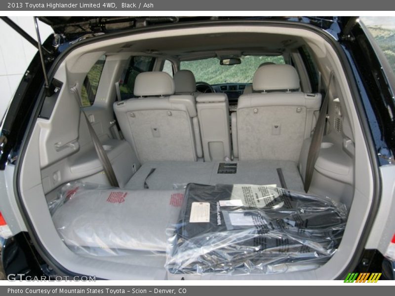 Black / Ash 2013 Toyota Highlander Limited 4WD