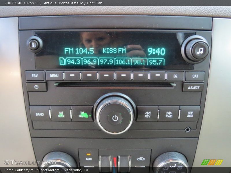 Antique Bronze Metallic / Light Tan 2007 GMC Yukon SLE