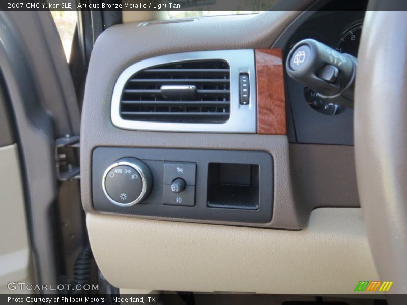 Antique Bronze Metallic / Light Tan 2007 GMC Yukon SLE
