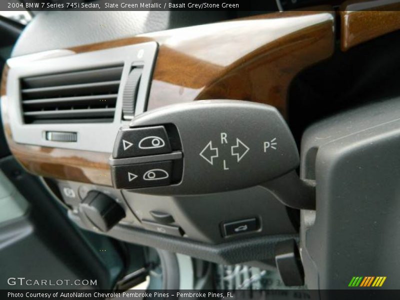 Controls of 2004 7 Series 745i Sedan