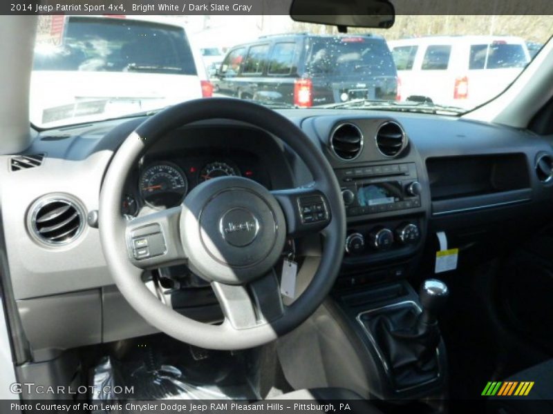Bright White / Dark Slate Gray 2014 Jeep Patriot Sport 4x4