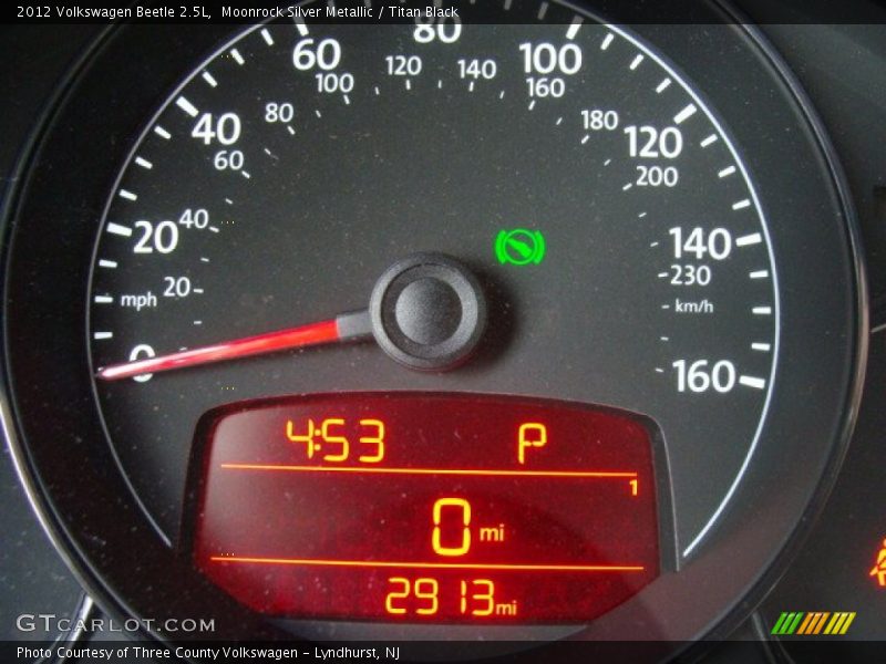 Moonrock Silver Metallic / Titan Black 2012 Volkswagen Beetle 2.5L