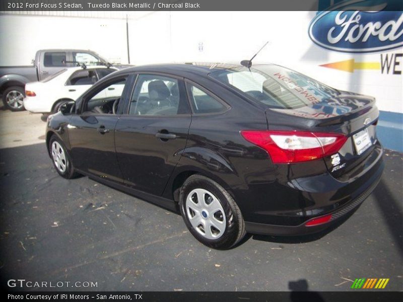 Tuxedo Black Metallic / Charcoal Black 2012 Ford Focus S Sedan
