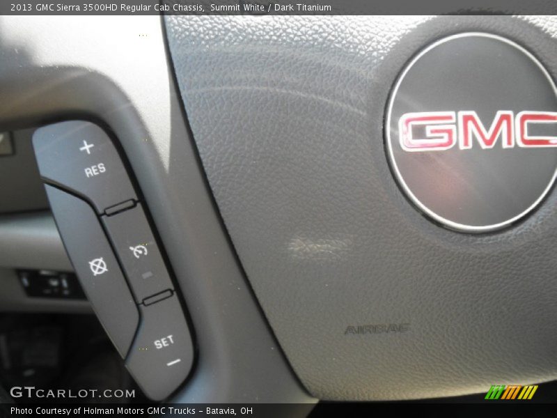 Summit White / Dark Titanium 2013 GMC Sierra 3500HD Regular Cab Chassis