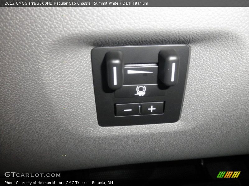 Summit White / Dark Titanium 2013 GMC Sierra 3500HD Regular Cab Chassis