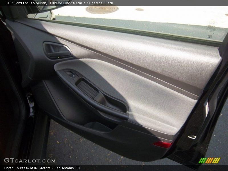 Tuxedo Black Metallic / Charcoal Black 2012 Ford Focus S Sedan