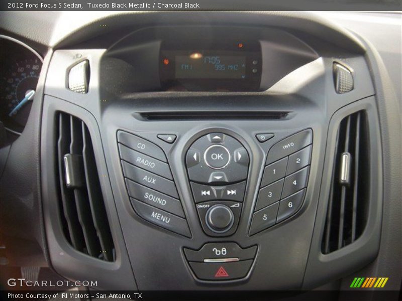 Tuxedo Black Metallic / Charcoal Black 2012 Ford Focus S Sedan