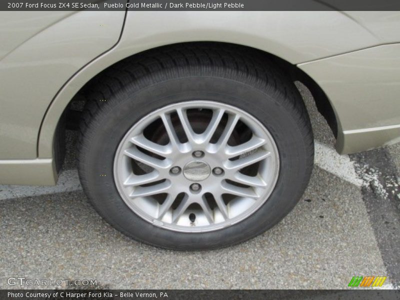 Pueblo Gold Metallic / Dark Pebble/Light Pebble 2007 Ford Focus ZX4 SE Sedan