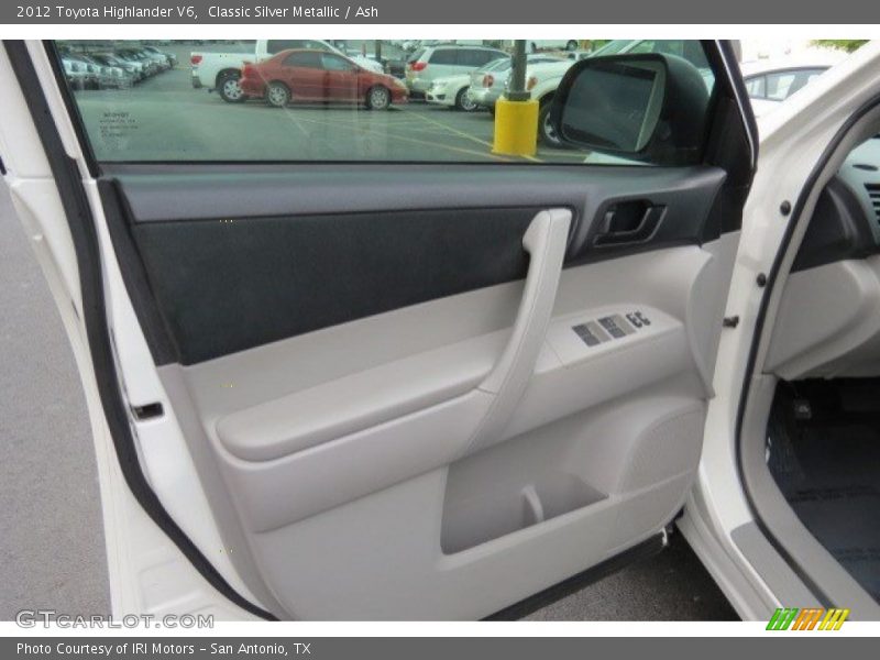 Classic Silver Metallic / Ash 2012 Toyota Highlander V6