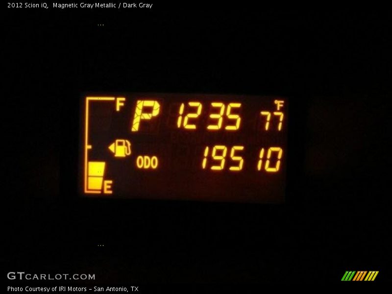 Magnetic Gray Metallic / Dark Gray 2012 Scion iQ