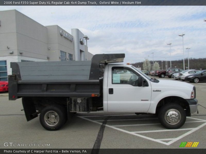  2006 F350 Super Duty XL Regular Cab 4x4 Dump Truck Oxford White
