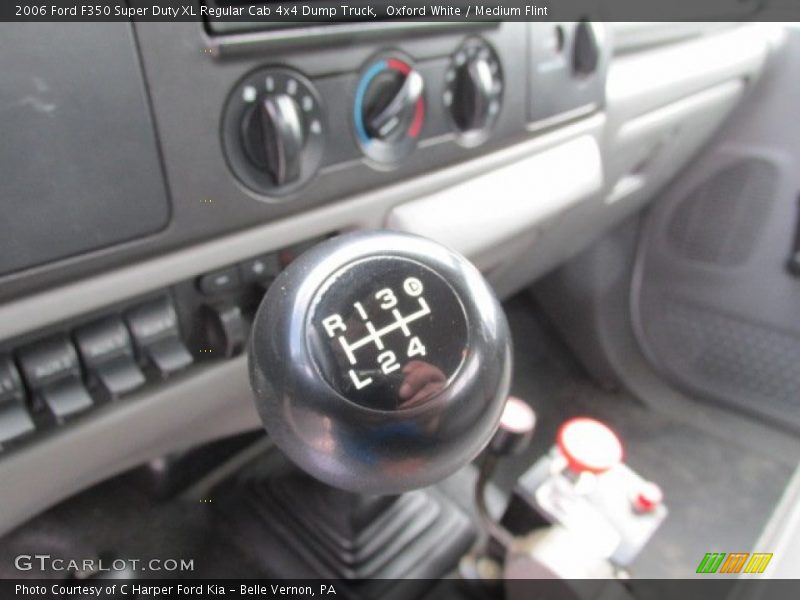 Oxford White / Medium Flint 2006 Ford F350 Super Duty XL Regular Cab 4x4 Dump Truck