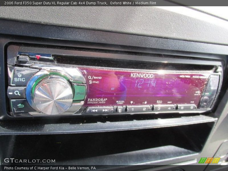 Oxford White / Medium Flint 2006 Ford F350 Super Duty XL Regular Cab 4x4 Dump Truck