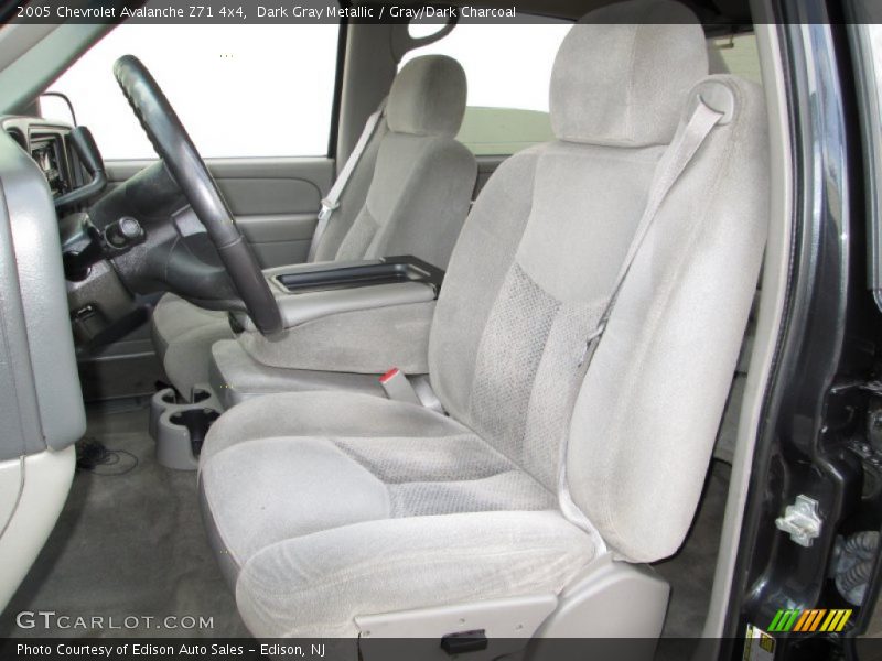 Front Seat of 2005 Avalanche Z71 4x4