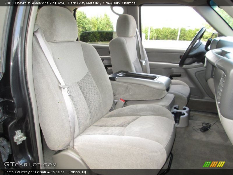 Dark Gray Metallic / Gray/Dark Charcoal 2005 Chevrolet Avalanche Z71 4x4