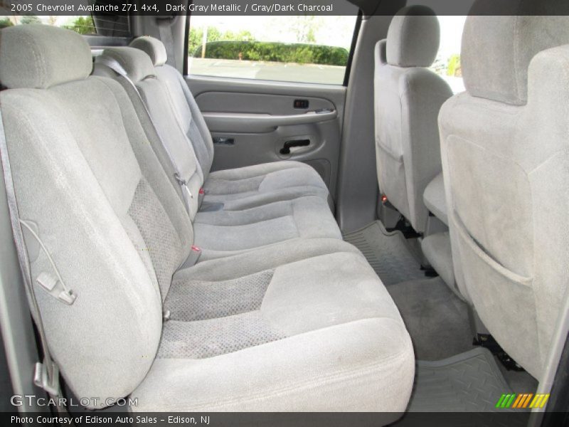 Dark Gray Metallic / Gray/Dark Charcoal 2005 Chevrolet Avalanche Z71 4x4